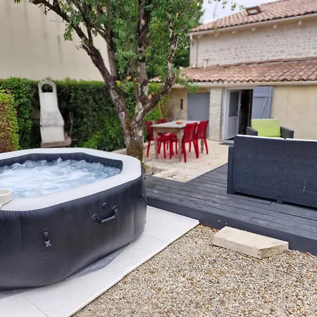 Le Domaine Des Tourterelles D'hote Saint-Dizant-du-Gua